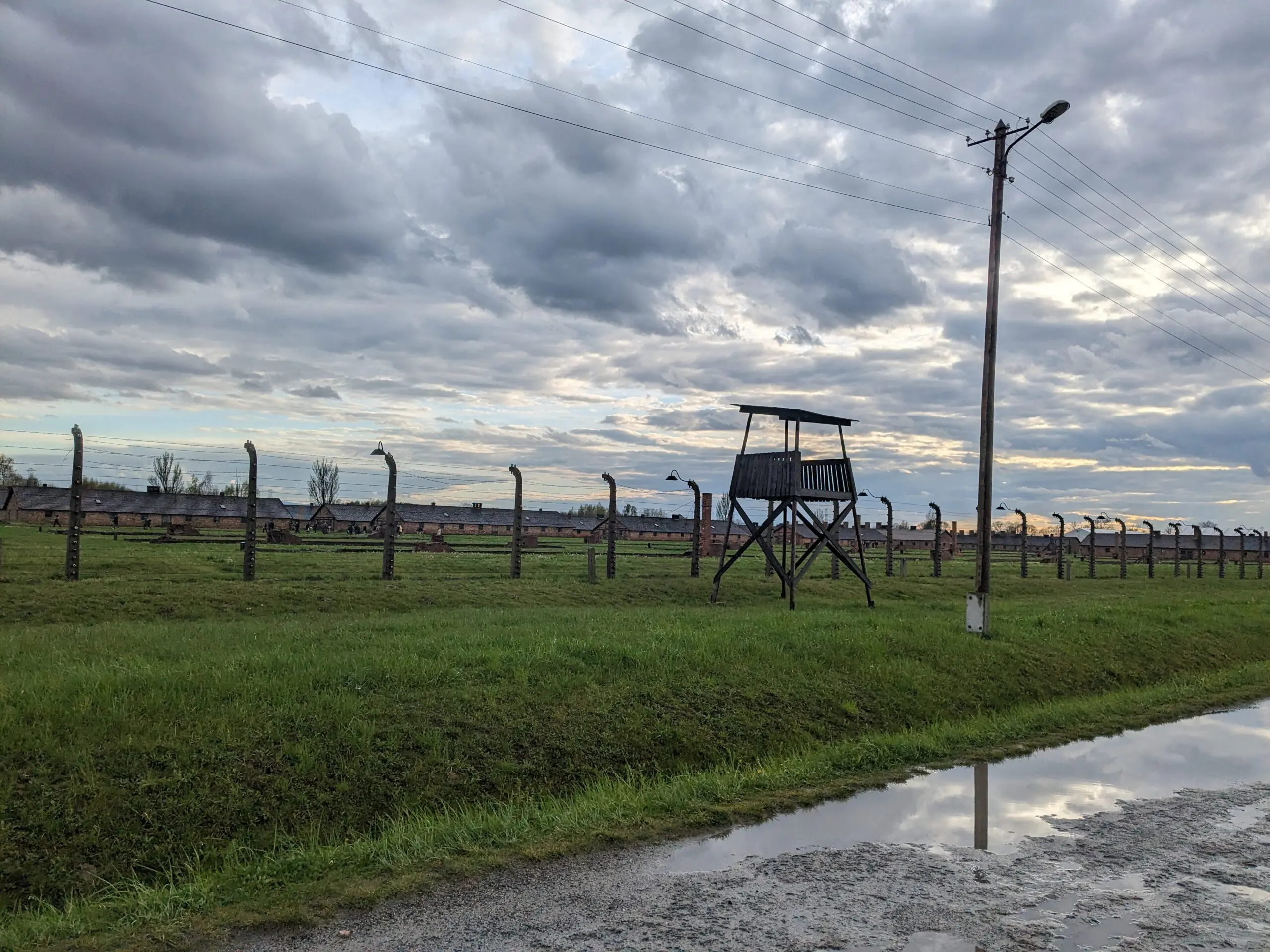 Bikkels on Bikes op fietsavontuur naar Vietnam - Dag in Auschwitz - 13