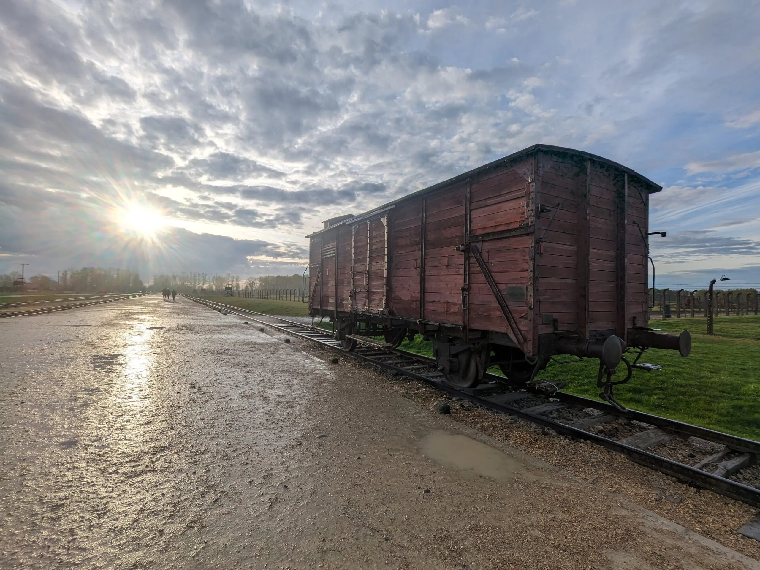 Bikkels on Bikes op fietsavontuur naar Vietnam - Dag in Auschwitz - 15