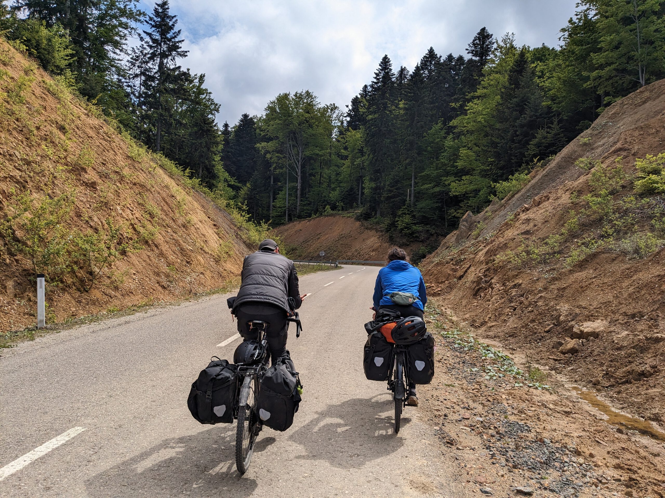 Bikkels on Bikes fietsen samen met Sien door Bosnië en Servië - 4