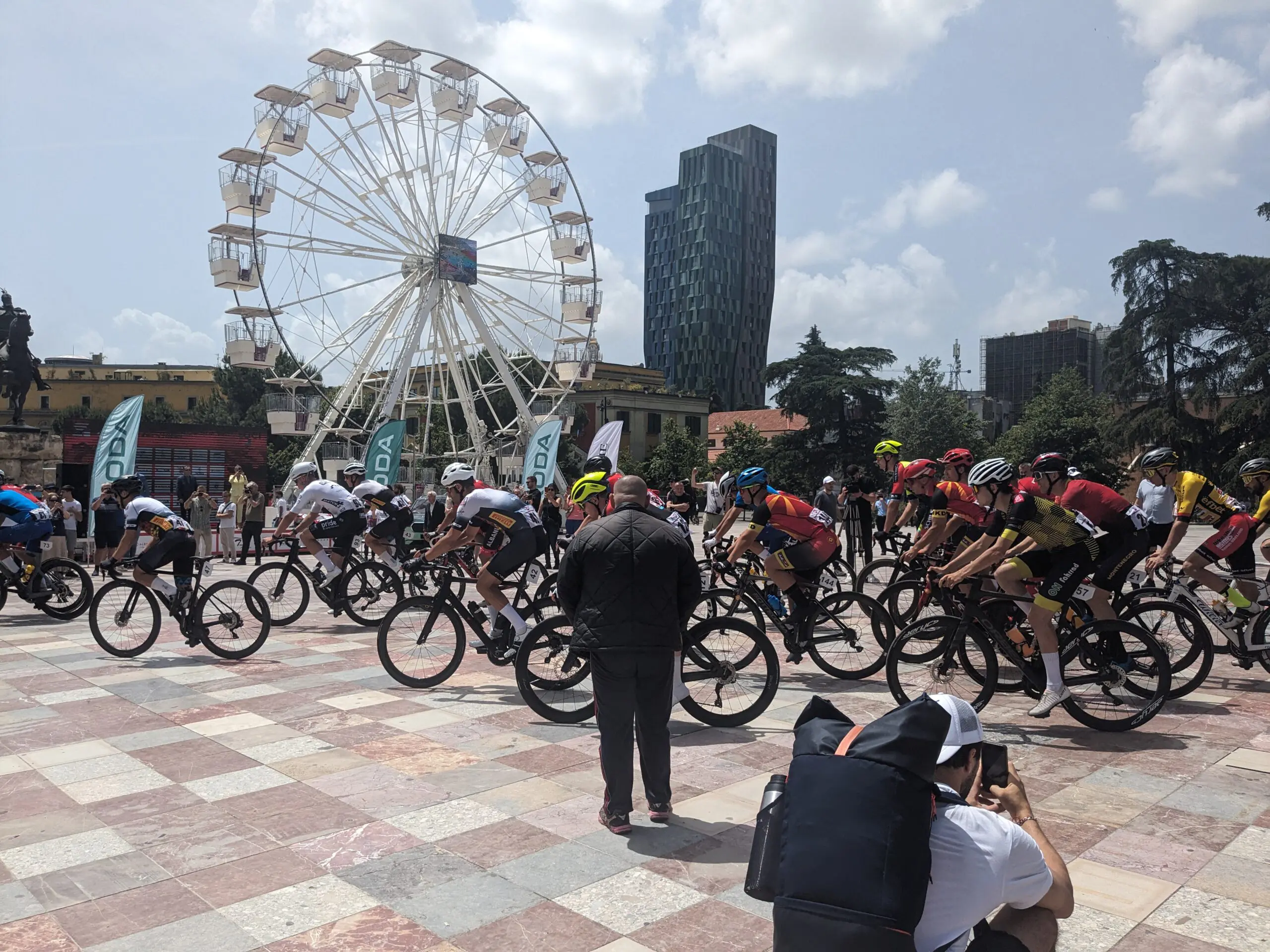 Bikkels on Bikes - fietsen door Albanië 5