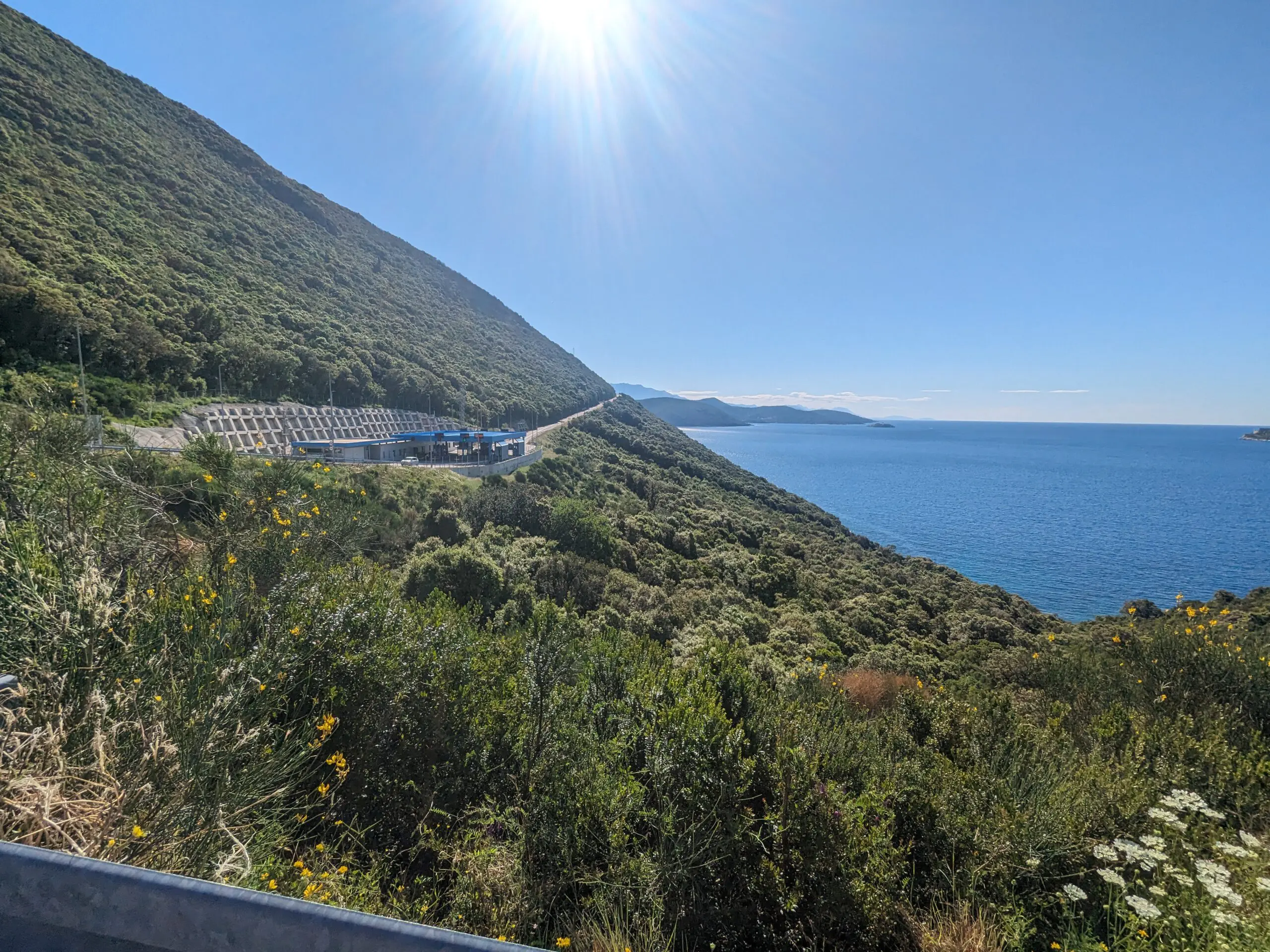 Bikkels on Bikes door Montenegro op de fiets