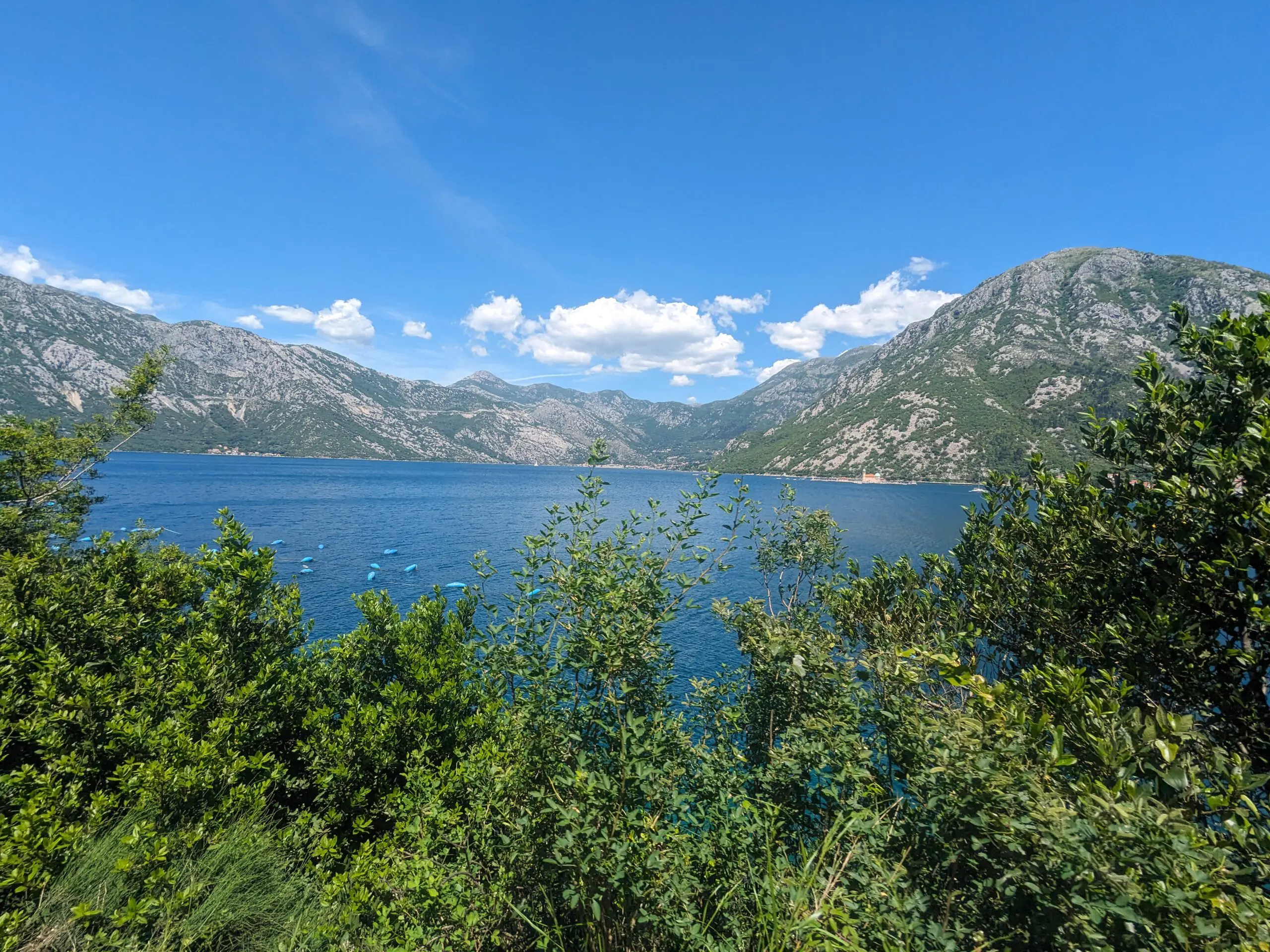 Bikkels on Bikes door Montenegro op de fiets