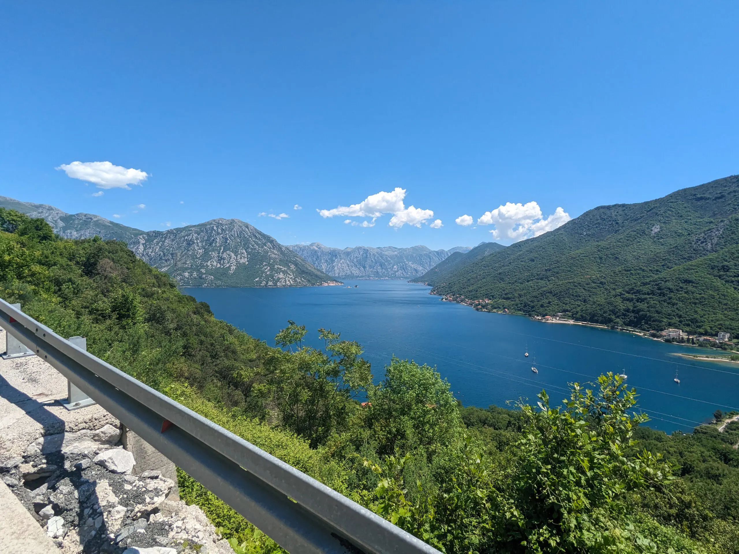 Bikkels on Bikes door Montenegro op de fiets