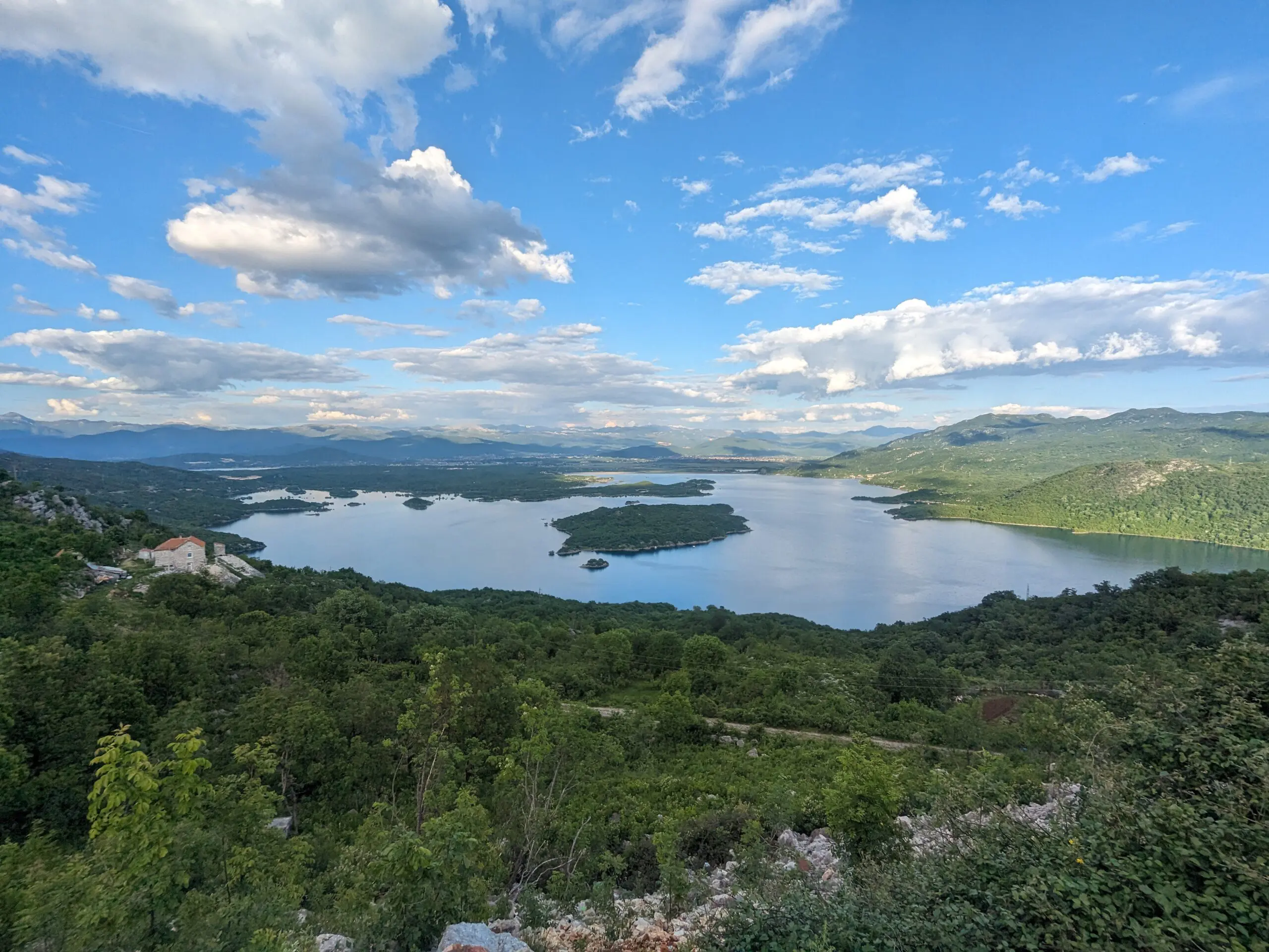 Bikkels on Bikes door Montenegro op de fiets