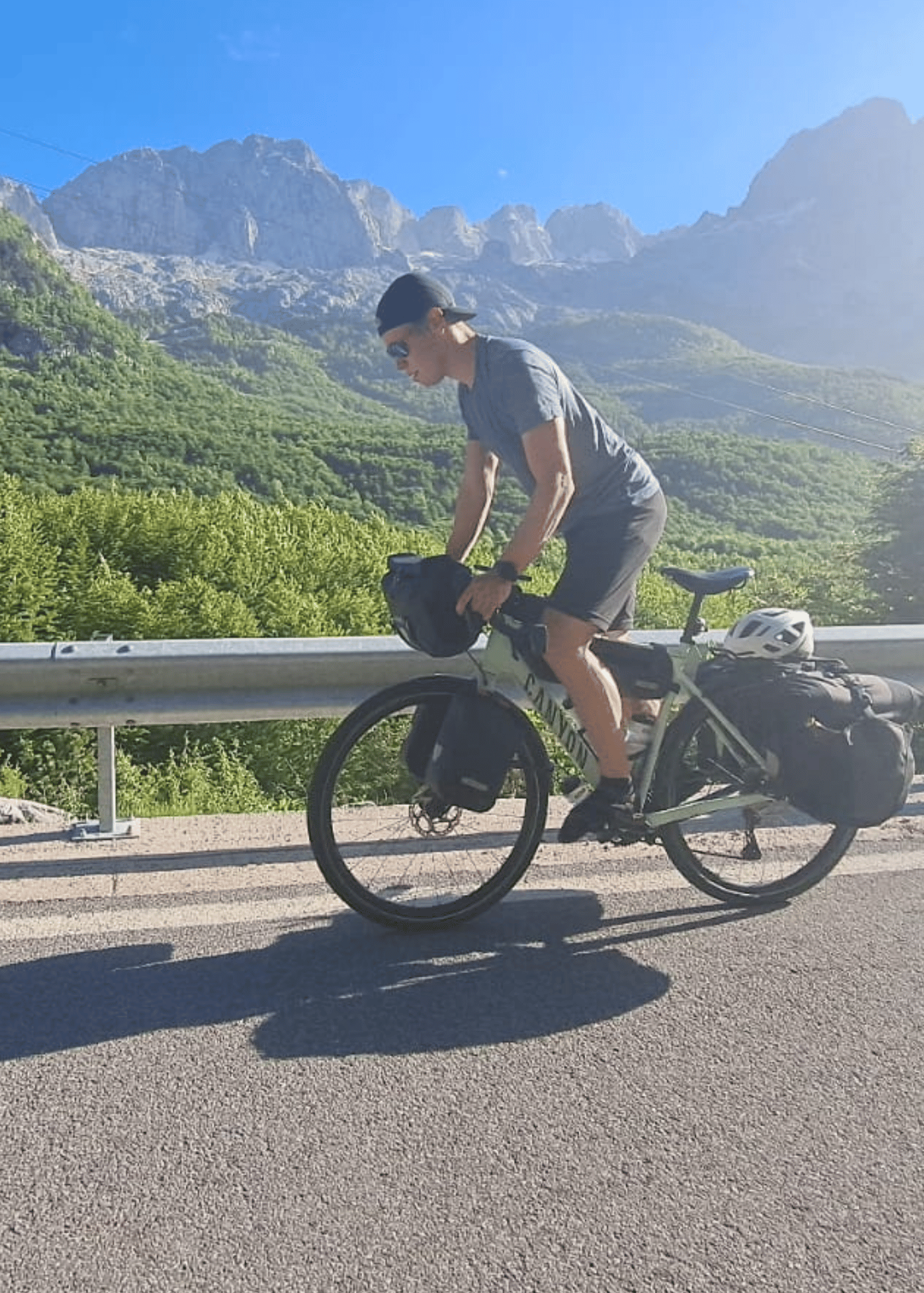 Op de fiets langs Theth in Albanië met Bikkels on Bikes