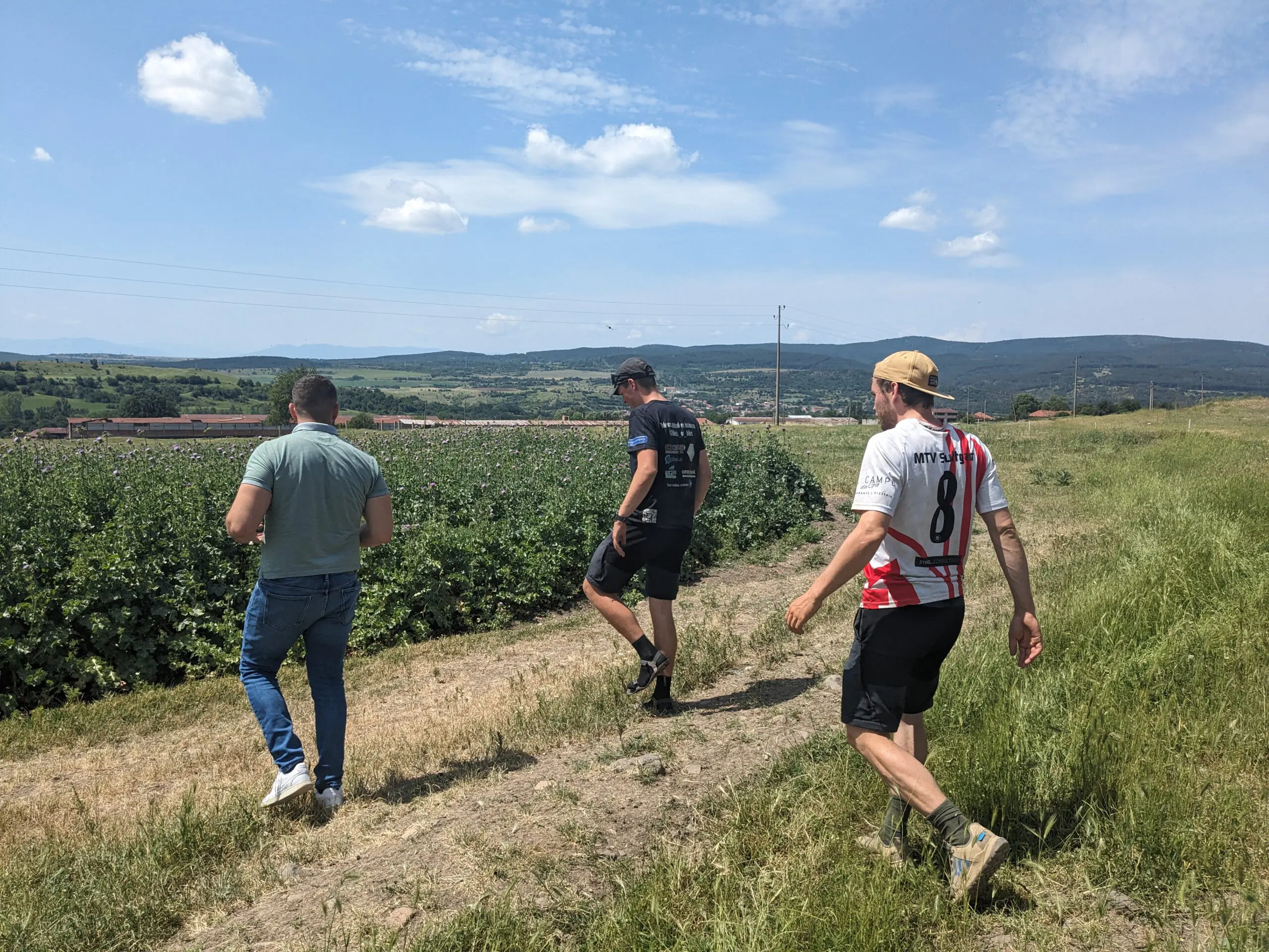 Bikkels on Bikes ontmoeten boeren in Bulgarije 7