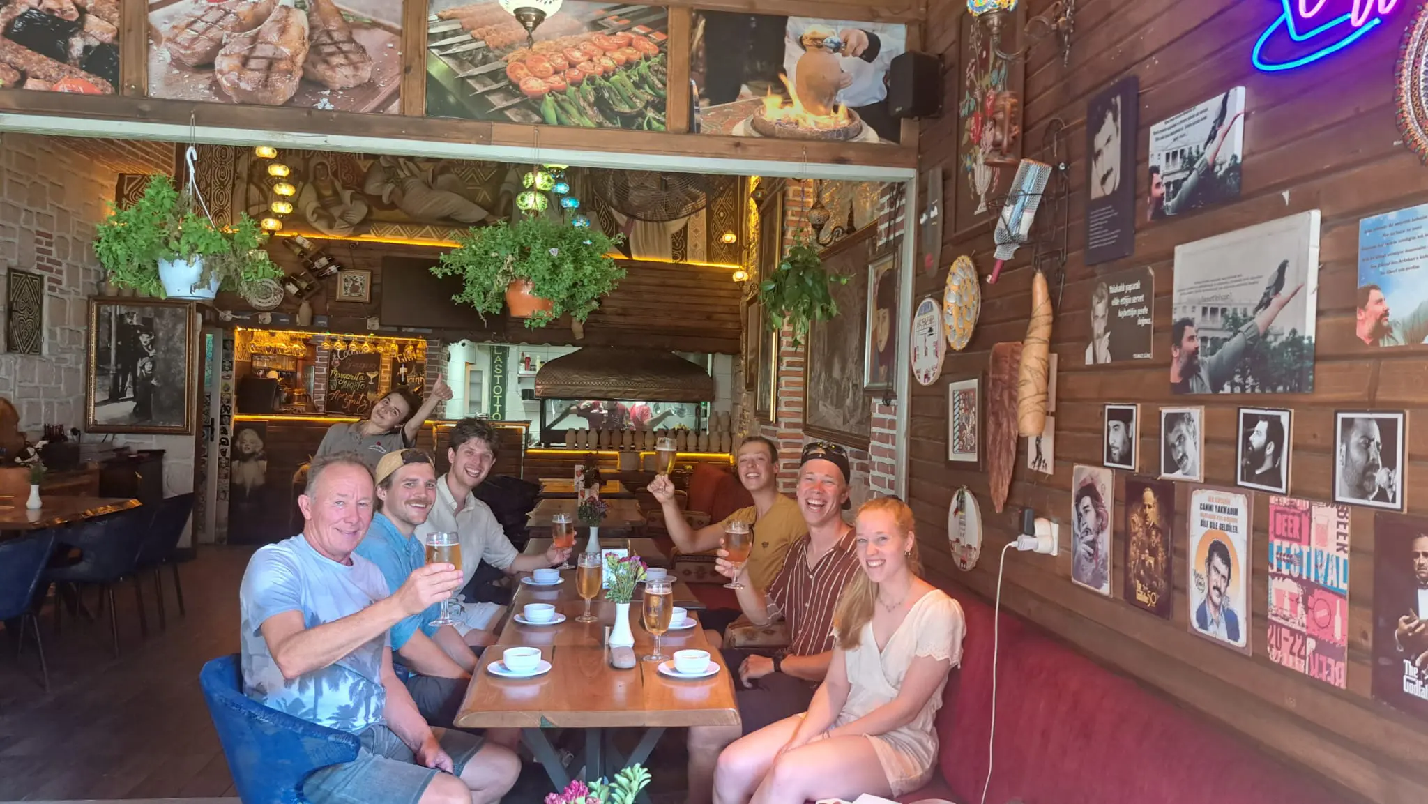 De fam weer zien in Istanbul met Bikkels on Bikes - 1