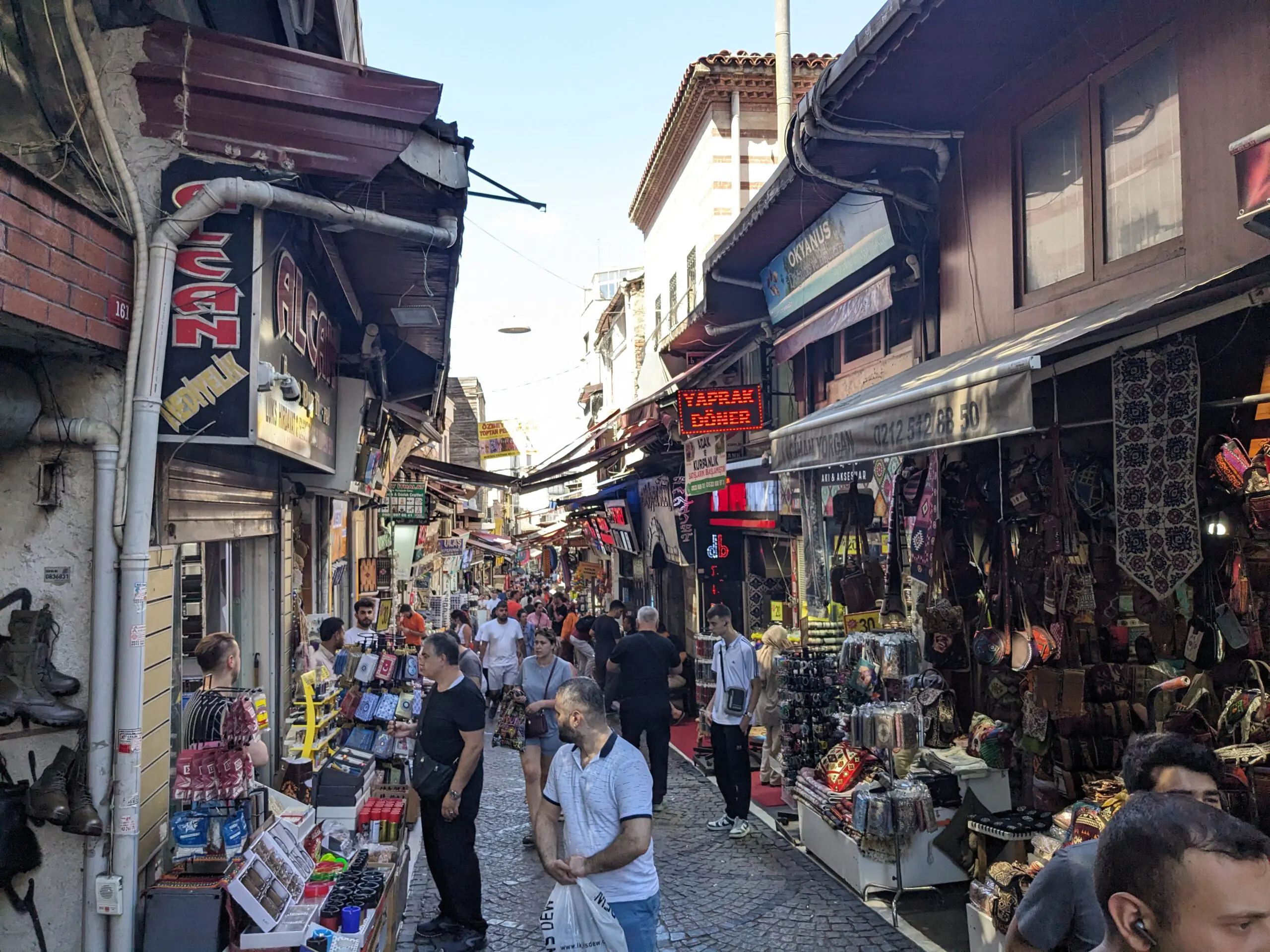 De fam weer zien in Istanbul met Bikkels on Bikes - 5