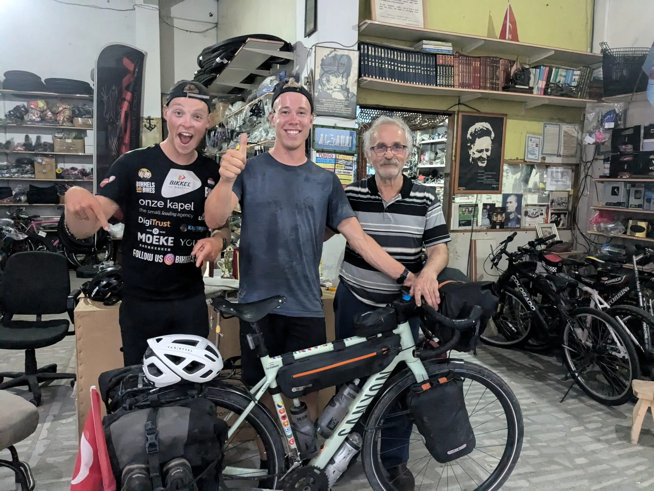 Bikkels on Bikes liften samen naar Vietnam