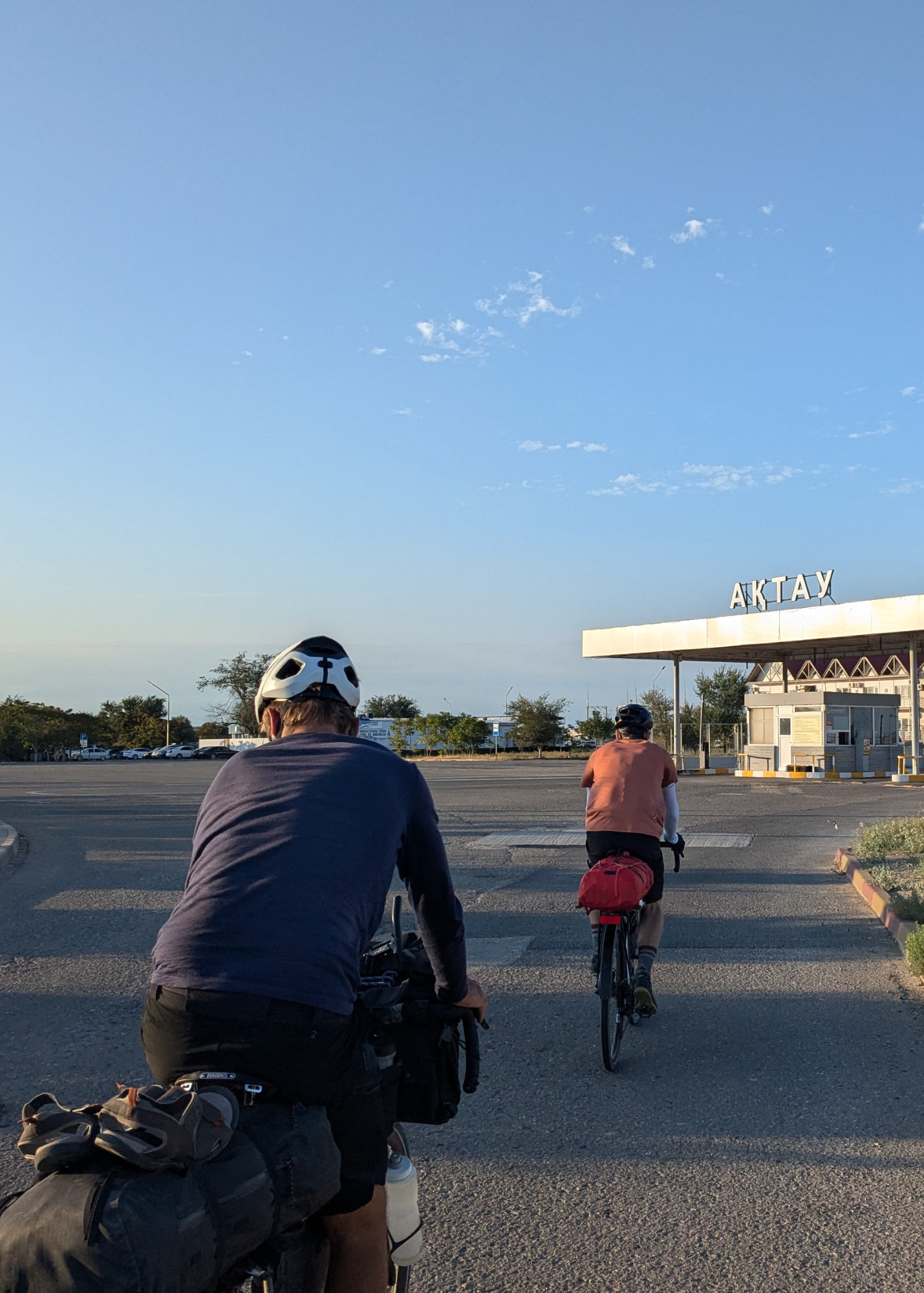 De leegte van Kazachstan ontdekken met Bikkels on Bikes