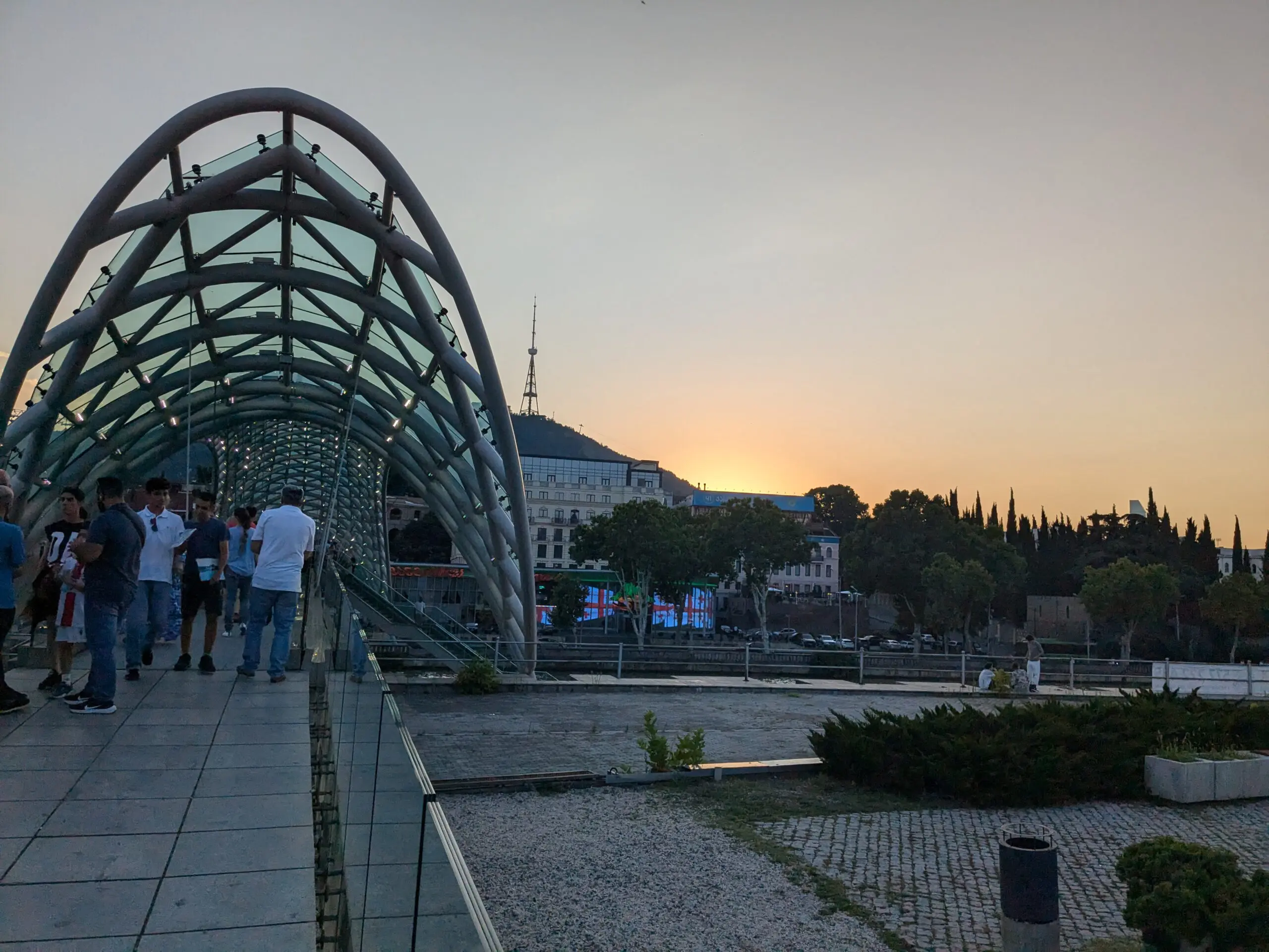 De vrienden weer zien in tiblisi