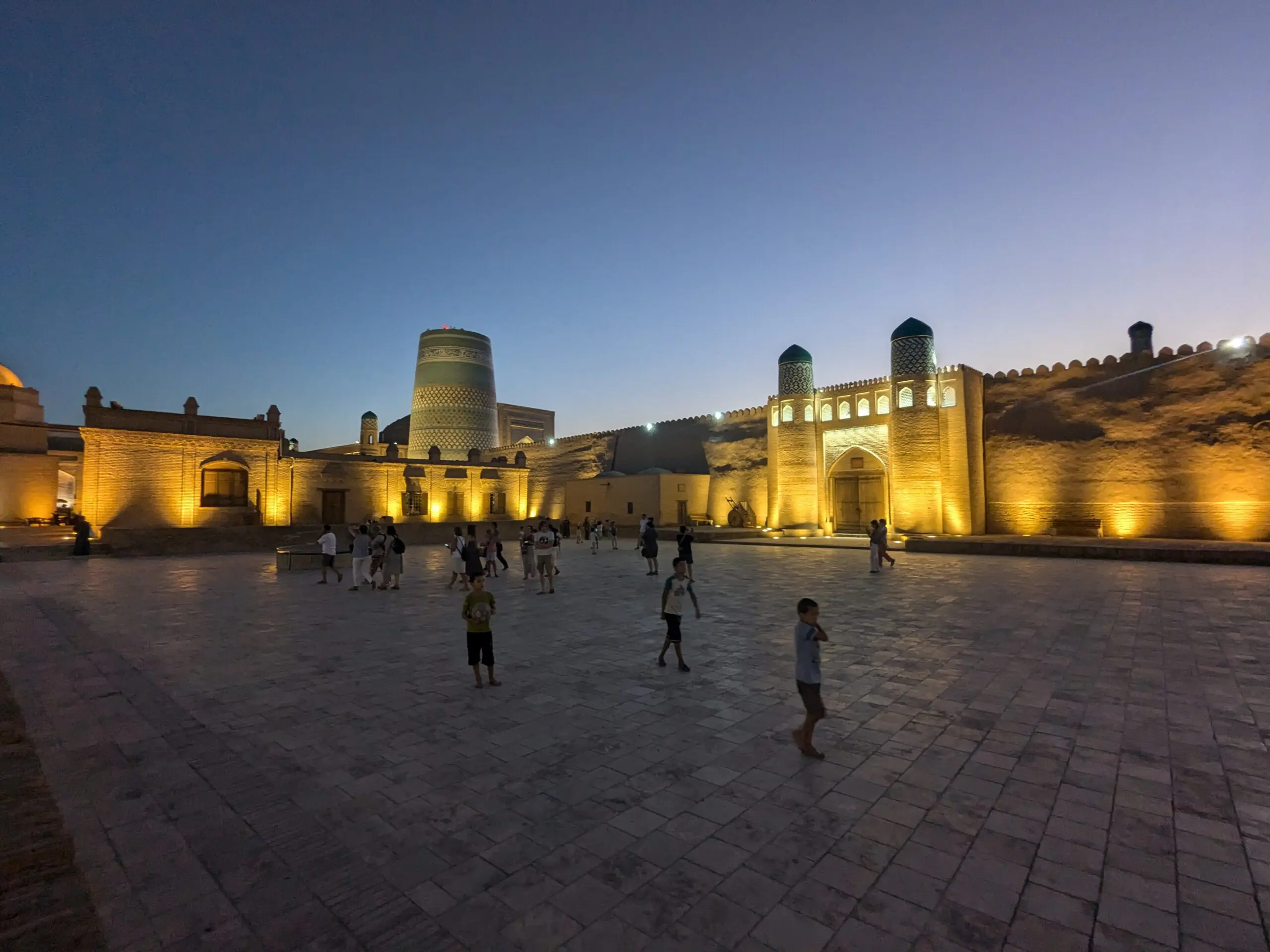 De oude zijderoute met Bikkels on Bikes