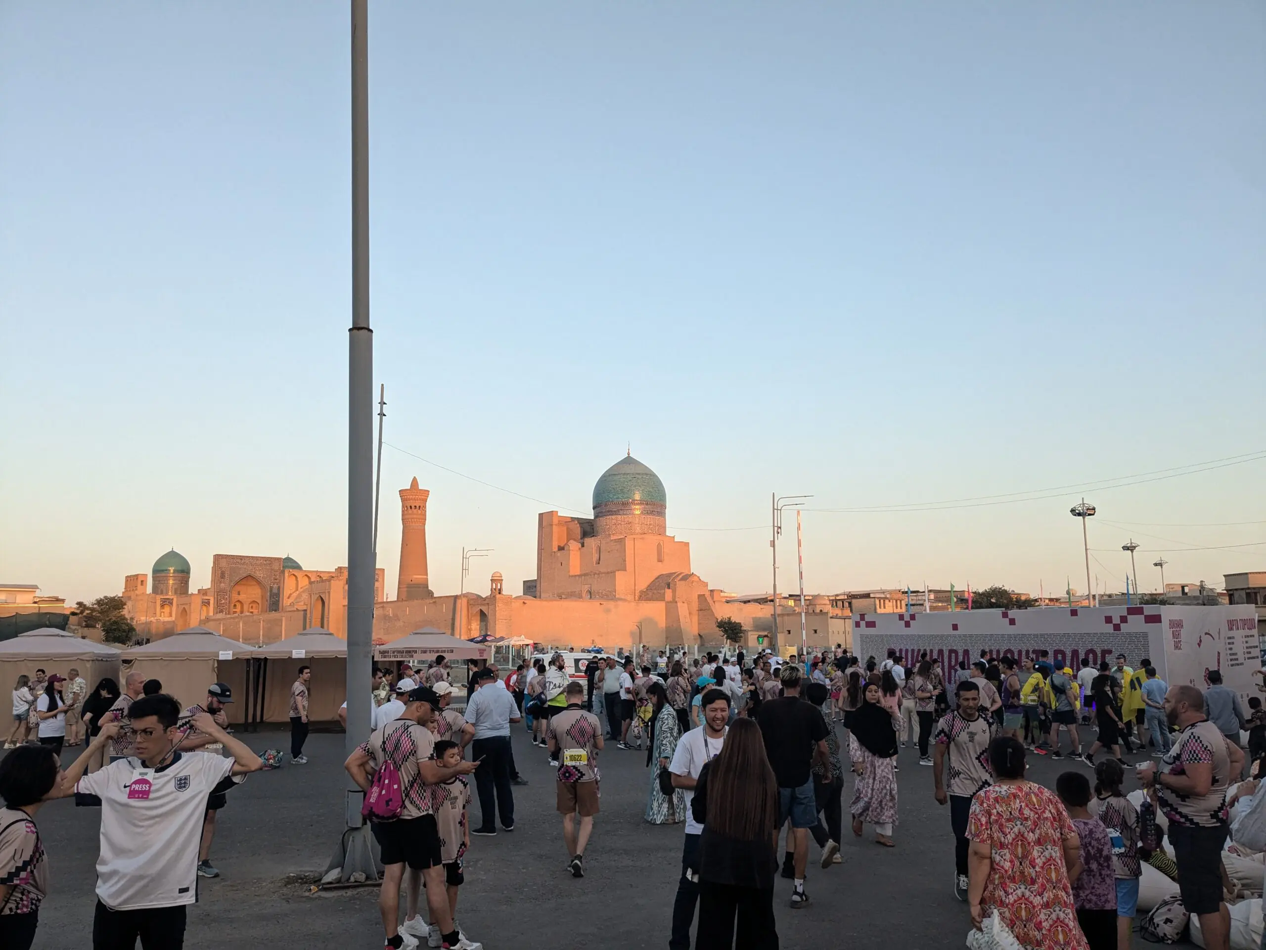 De oude zijderoute met Bikkels on Bikes