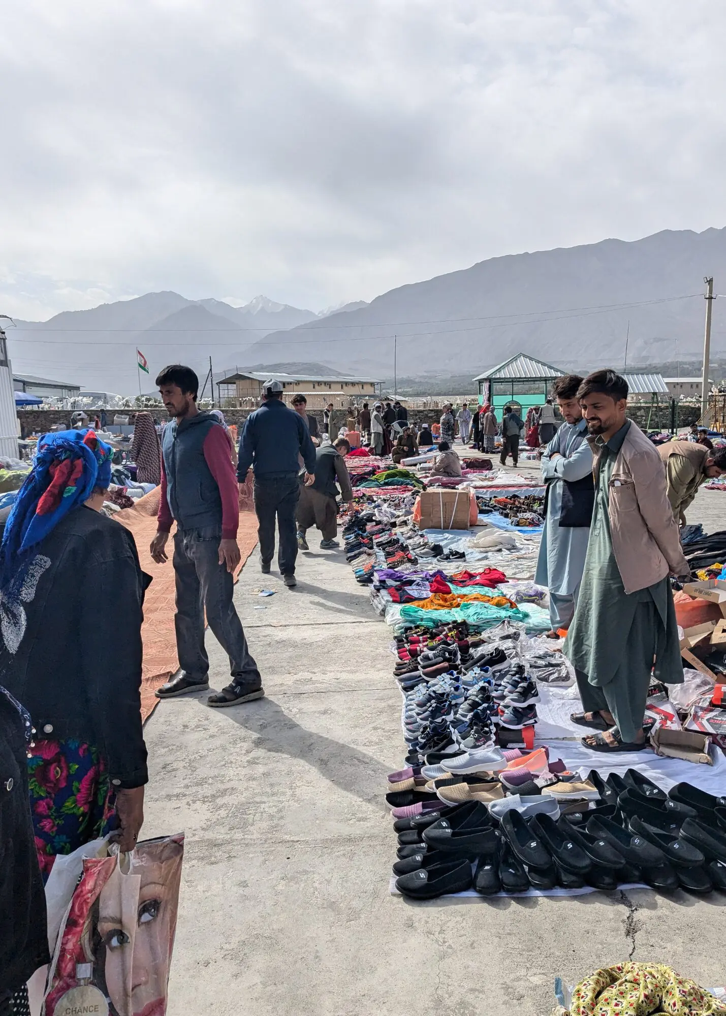 Afghaanse markt met Bikkels on Bikes