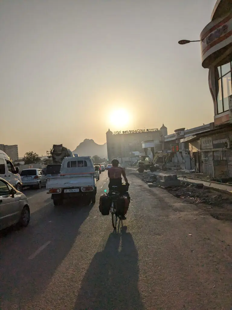 Het einde van de Pamir highway met Bikkels on Bikes