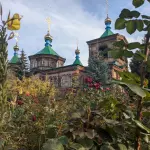 rust en hectiek in karakol met bikkels on bikes